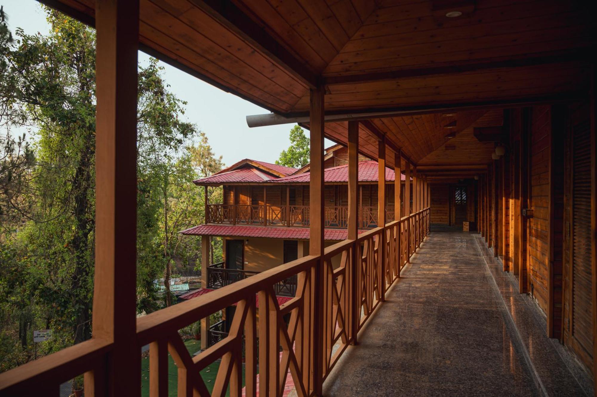 Aavaas Hill Resort Lansdowne Esterno foto